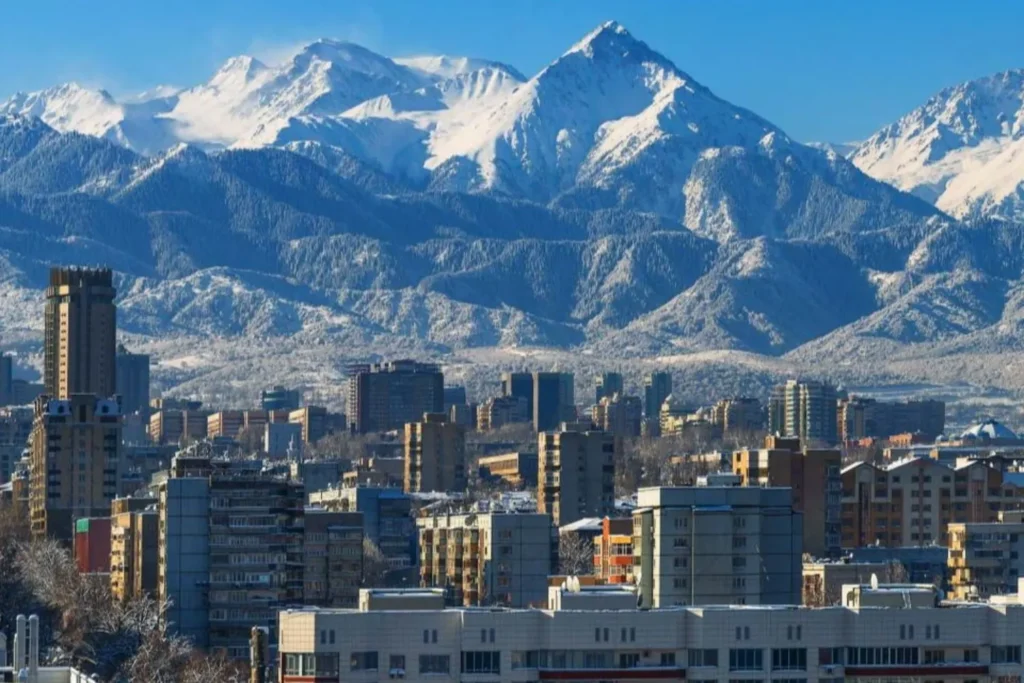 Top view of Amata and the surrounding mountains