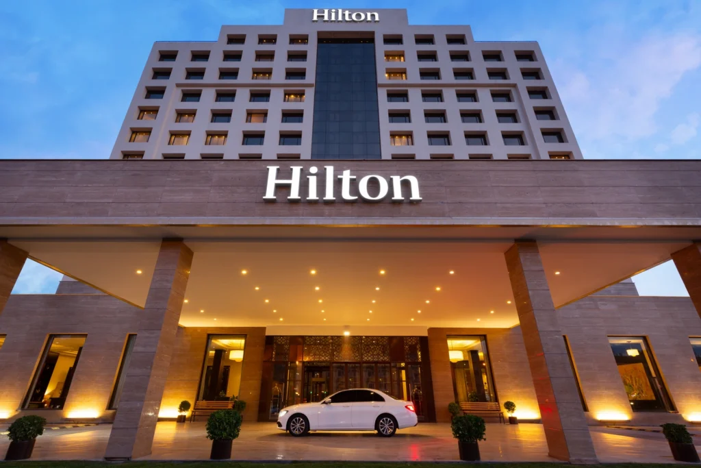 Здание отеля Hilton