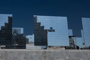 The helioconcentrator is the most impressive feature of the complex. Composed of tens of thousands of mirrors, it is considered the largest structure of its kind in the world